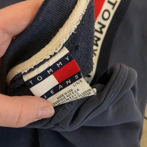 Vintage Tommy Hilfiger Distressed Sweatshirt - Picture 5 of 8